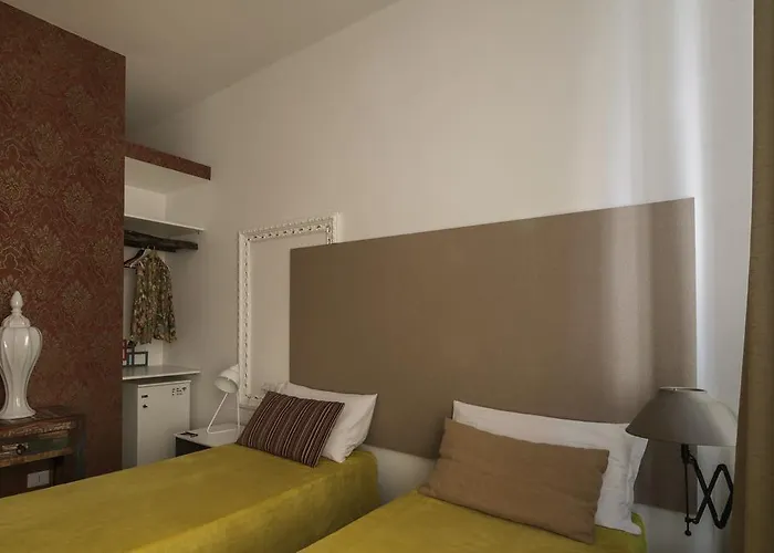 Of Arts Bed & Breakfast 4*